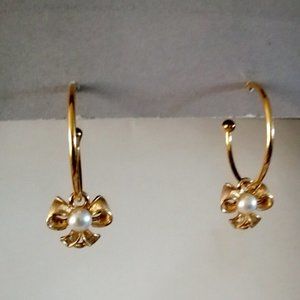 Vintage Napier Hood dangling flower Faux pearl pierced earrings